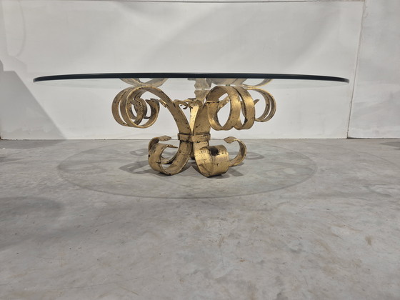 Image 1 of Couchtisch aus vergoldetem Schmiedeeisen im Hollywood-Regency-Stil