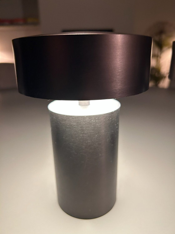 4x Column Portable Lampes de la marque de design Audo Copenhagen, Menu Space, Aluminium, Marron (photo 7 sur 8)
