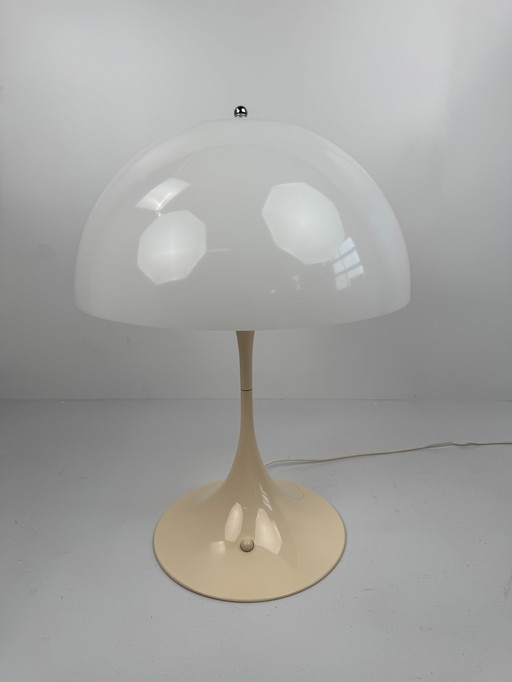 Louis Poulsen Panthella tafellamp – Ontworpen door Verner Panton