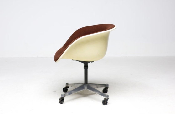 La Fonda Armchair — Charles & Ray Eames For Herman Miller, Ca. 1970 – Swivel chairs, Aluminium, Other (photo 3 of 11)