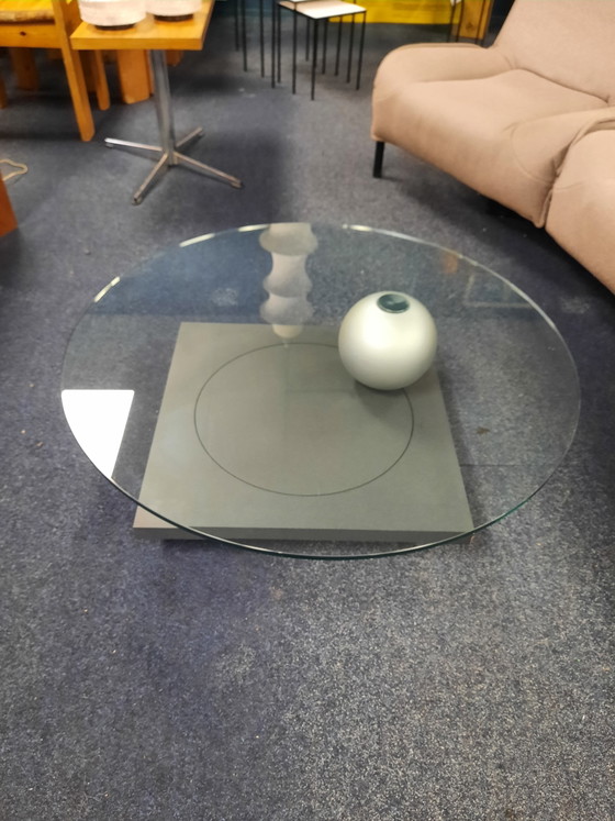 Iconische Ronald Schmitt K73 salontafel, Postmodern Duits design. – Aluminium, Wood (photo 4 of 7)