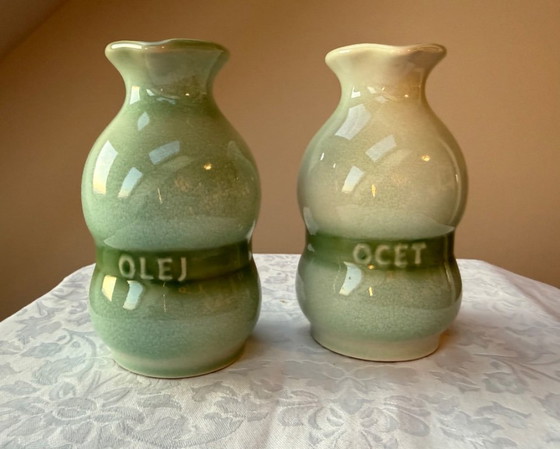 Juego de aceite y vinagre de cerámica checa Ditmar Urbach con bandeja pintada a mano. – Accesorios de mesa (photo 12 of 13)