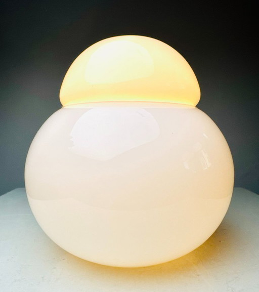 Daruma Picolla Model 5028 melkglazen bol van Sergio Asti voor Candle Milano, Italië, jaren 80