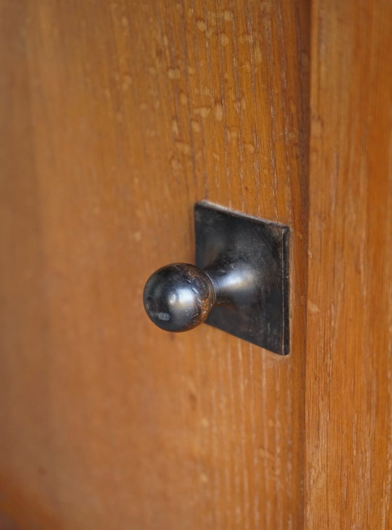 Image 1 of Art Deco eikenhouten nachtkastjes van Henk Wouda voor Pander & Zn., jaren 1920, set van 2