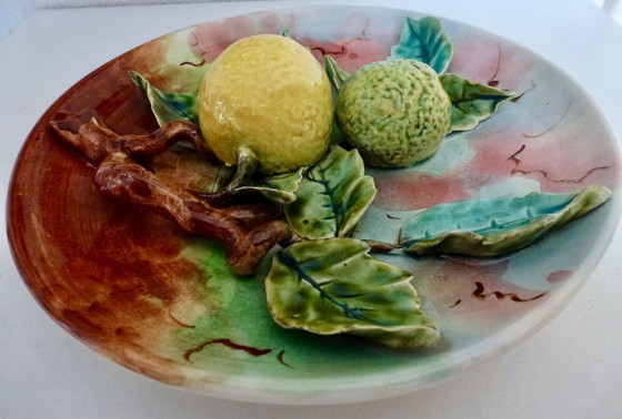 Image 1 of Décoration murale en relief de majolique française du XIXe siècle.