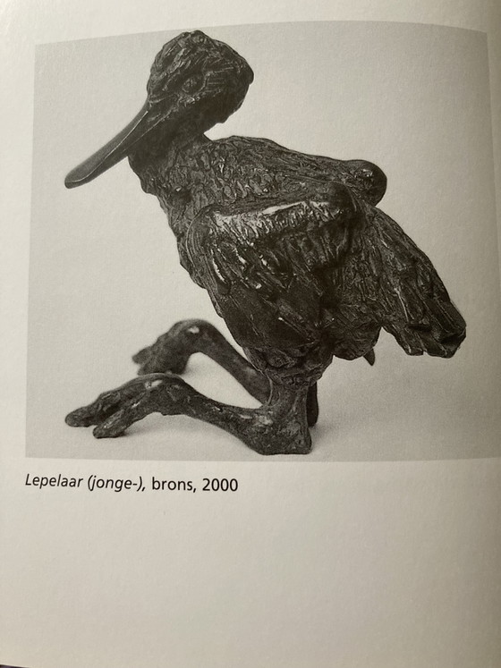Wanted: Bronze spoonbill chick by Hetty Heyster – Sculpture (photo 4 of 5)