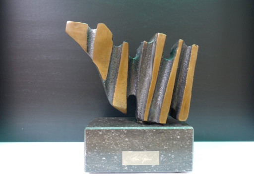 Rien Goené, Abstract Bull In Bronze – beeldhouwkunst