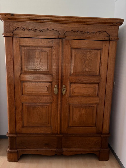 Antique Oak German Kussenkast.