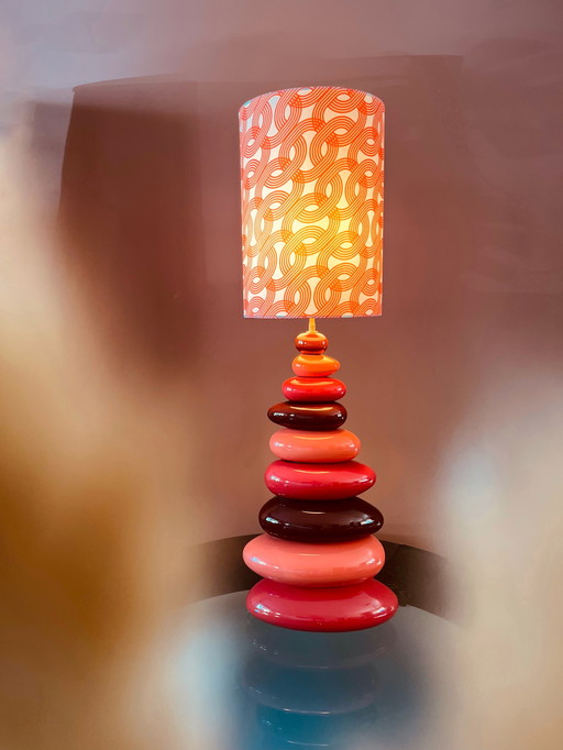 Lampe de table unique en forme de galet