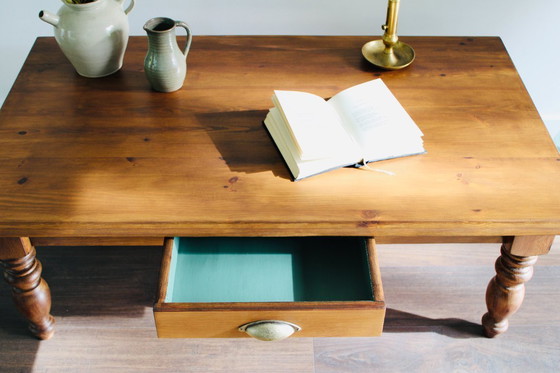 Image 1 of Table basse en pin massif