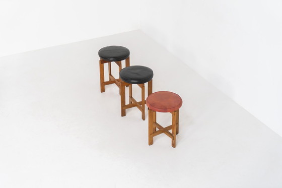 Image 1 of Sehr seltenes Hockerset von Uno & Östen Kristiansson für Luxus Vittsjö (Schweden, 1950er Jahre).