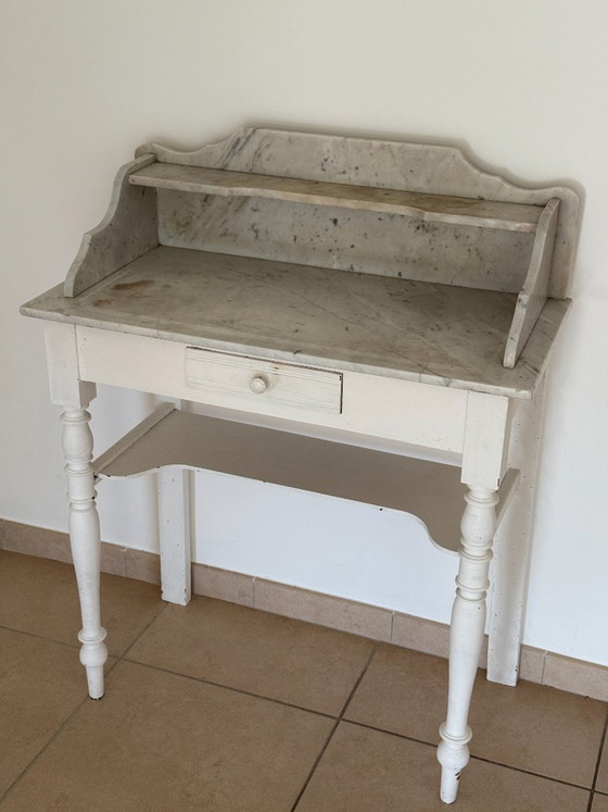 Image 1 of Toeletta vintage in legno e marmo in stile shabby chic