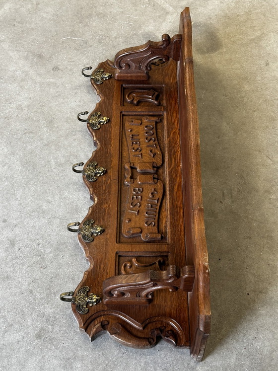 Image 1 of Perchero antiguo de pared en roble tallado – Holandés – 5 ganchos