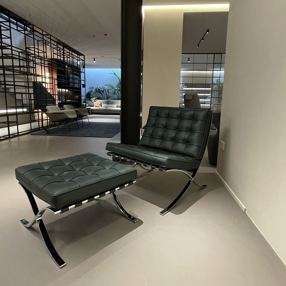 Image 1 of Knoll Set Barcelona New-Never Used Black Leather Design by Ludwig Mies Van Der Rohe and Lilly Reich 1929
