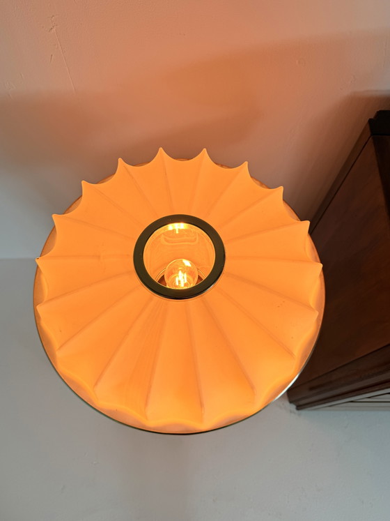 Image 1 of Lampadaire trépied vintage « OVNI », Allemagne années 70
