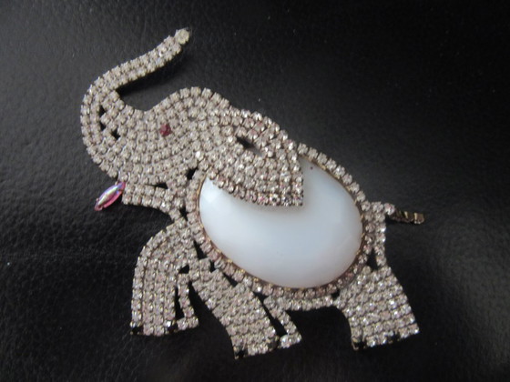 LARGE ELEPHANT BROOCH PIN FROM THE FIFTIES GERMANY – Decorative Objects, Metal (photo 5 of 8)