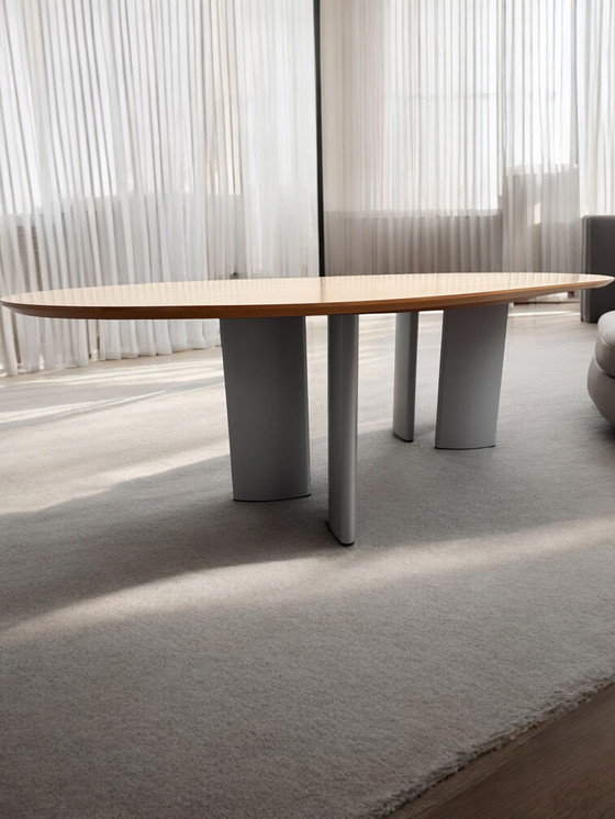 Image 1 of Table à conception multiple Arco