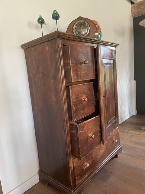 Antique Dining Room / Sideboard Cabinet – Wood, Metal (photo 5 of 5)