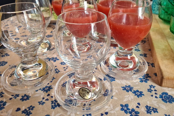 Image 1 of Pavel Hlava für Bohemia Crystalalex - Modell Gina- kleine Weingläser im 6er-Set mit schwerem Glasausgießer