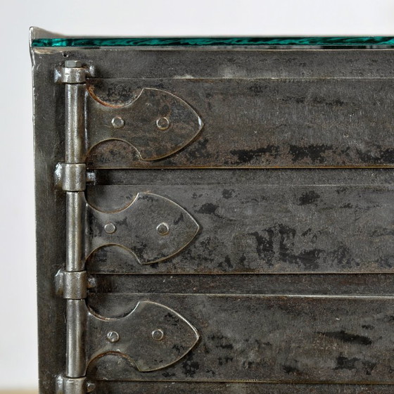 Image 1 of Armario industrial, circa 1930