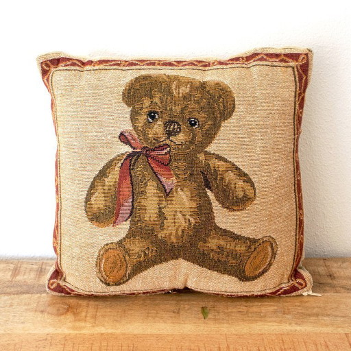 Cuscino vintage a forma di orsetto ricamato, decorazione per la cameretta.