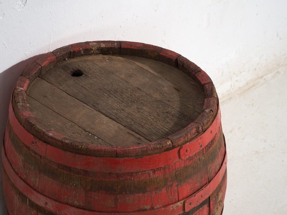 Antique wooden barrel with iron straps – Central Europe, circa 1920 – Decorative Objects, Rustic (photo 11 of 40)