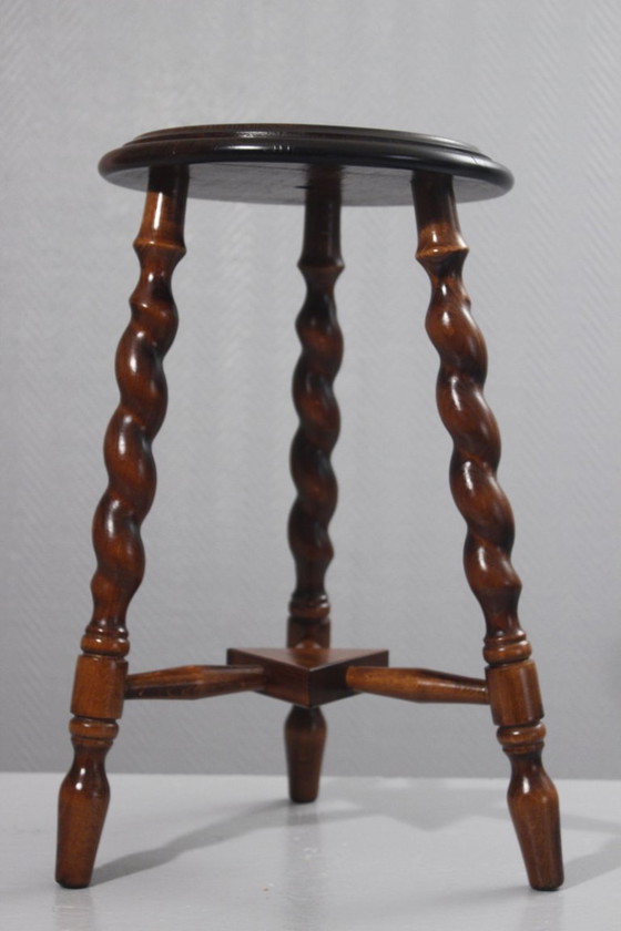 Image 1 of Brutalistischer Dreibeinhocker aus gedrechseltem Holz, Stil von Charles Dudouyt, 20. Jahrhundert