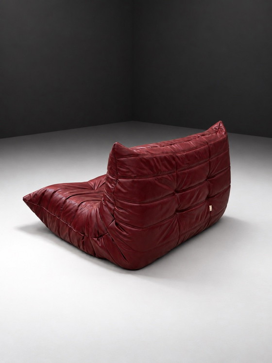 Togo Divani 2 posti Ligne Roset in pelle rosso bordeaux di Stolz (foto 3 di 11)