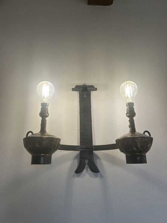 Image 1 of Grand Ensemble Art Déco en Fer Forgé et Bronze – Lustre 6 Feux et 2 Appliques (Signé BRÉ MAX)
