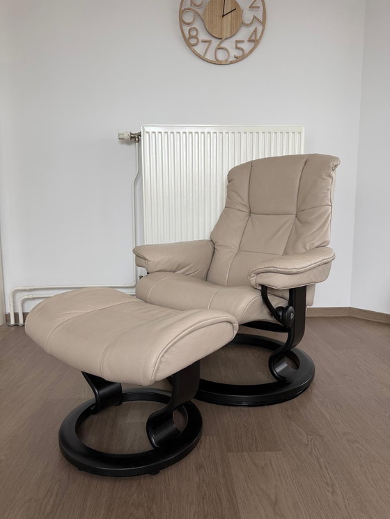 Image 1 of Stressless Design Armchair incl. Footstool