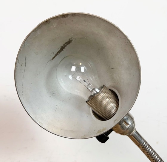 Image 1 of Vintage industriële chromen zwanenhals tafellamp, jaren 50