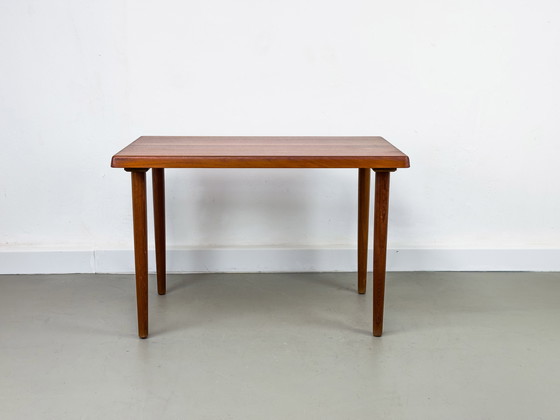 Image 1 of Kleine teakhouten bureau- of eettafel van Niels Bach, 1960S