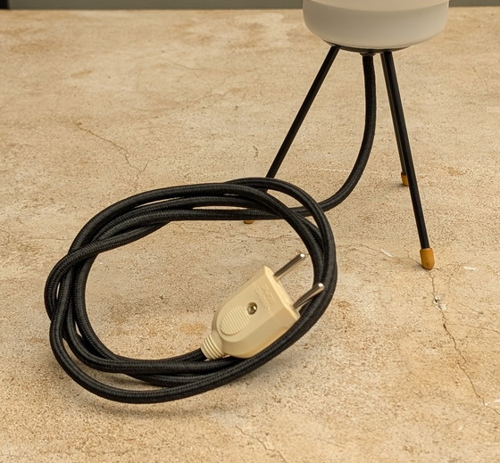 Image 1 of Lampada da tavolo minimalista danese anni '60