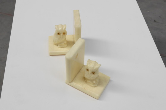 Image 1 of Coppia di fermalibri in alabastro intagliati a mano in stile Art Déco, Francia anni &#39;20