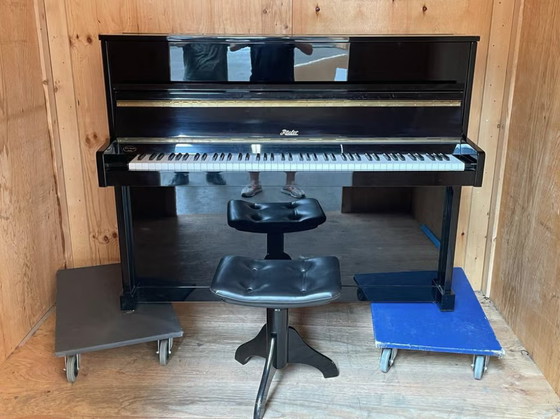 Rösler Klavier, schwarz, 123 cm, Hochglanz, inklusive Klavierhocker aus Leder – Wandschrank, Leather, Metal (photo 11 of 16)