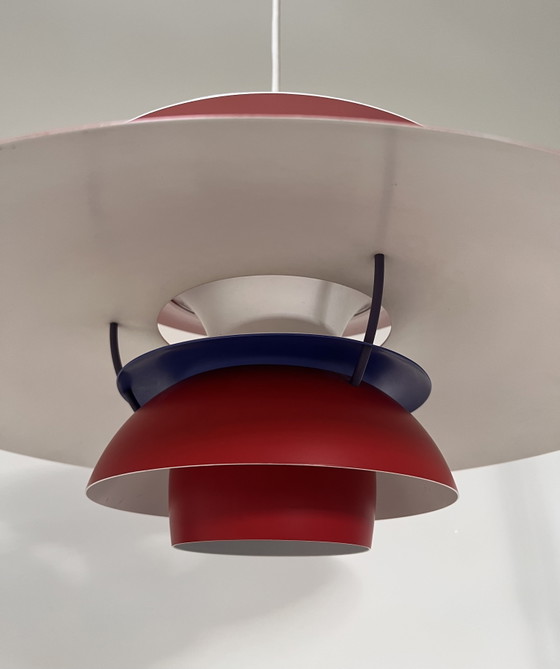 Lampada a sospensione iconica rossa Louis Poulsen PH 5 – Lampade a sospensione, Metal (photo 5 of 13)