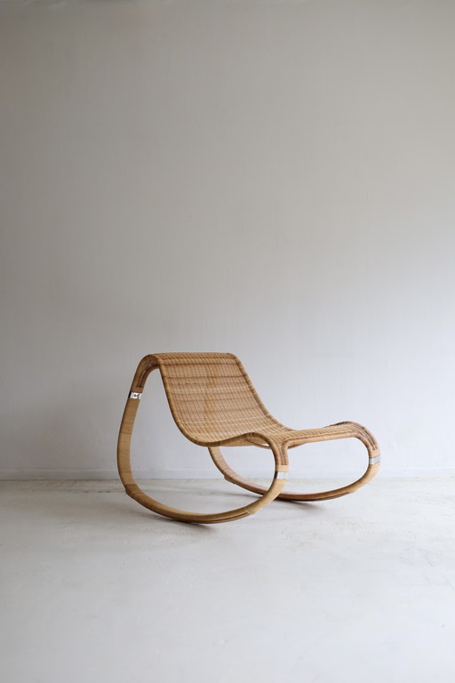 Sedia a dondolo IKEA, James Irvine