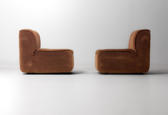 Image 1 of Canapé modulaire futuriste