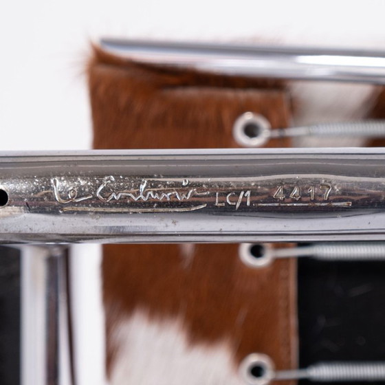 Image 1 of Cassina - Charlotte Perriand, Le Corbusier, Pierre Jeanneret - Poltrona - LC1