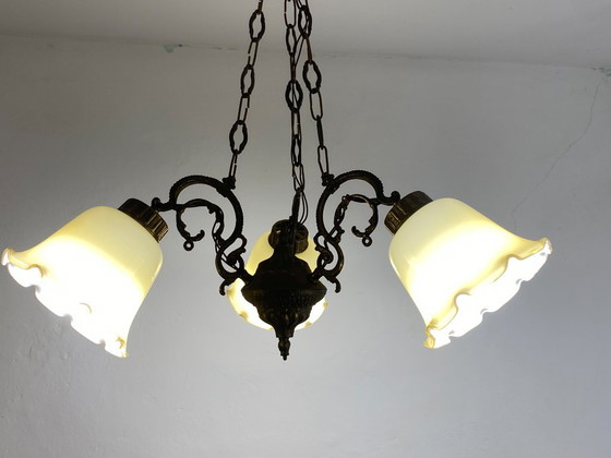 Vintage Joegoslavische kroonluchter met 3 lampen en opaalglas, jaren 60-70. – Metal (photo 11 of 11)