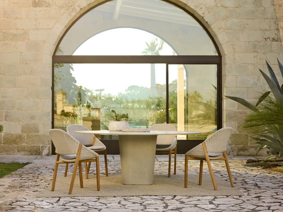 Image 1 of Tribu Tao Tafel 160cm linnen listprice € 6.615,- 