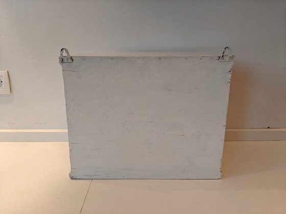 Image 1 of Mobiletto per medicinali in legno d'epoca con ante a specchio