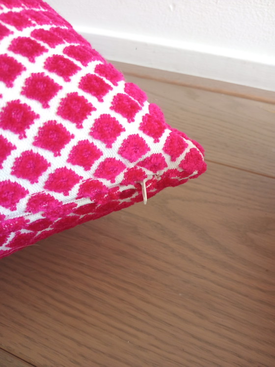Zwei rosa Jacquard-Dekokissen – Textile (photo 4 of 5)