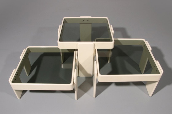 Image 1 of Stapeltische von Gianfranco Frattini für Cassina – Original cremeweißer Lack