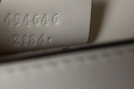 Image 1 of Gucci Sylvie Mini-Kettentasche in Weiß