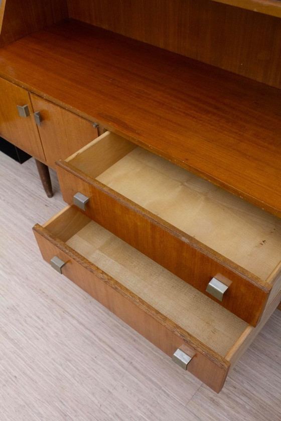 Image 1 of Jaren 50 buffetkast met blauwe en glazen schuifdeur