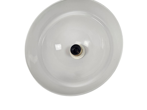 Image 1 of Art Deco stijl - opaline glas - koper armatuur - 1e helft 20e eeuwDeco stijl - opaline glas - koper armatuur - 1e helft 20e eeuw