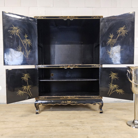 Image 1 of Vintage Chinese Kast Bladgoud / Bloemen en Vogels / Bohemian Kast / Aziatische Kast / Oosterse Kast