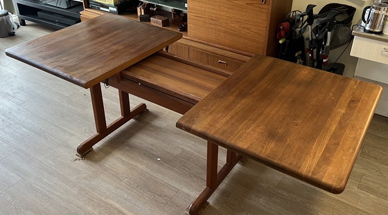 Image 1 of Vintage Danish Design massive teakhouten eetkamertafel 