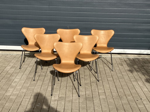 Fritz Hansen series 7 Vlinderstoelen in Camel leder NIEUW!!